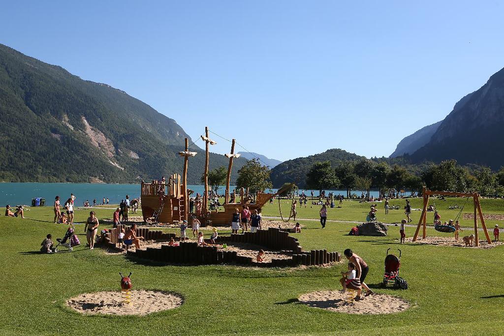 Hotel Olympia Molveno Eksteriør bilde