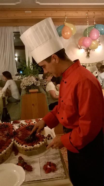 Hotel Olympia Molveno Eksteriør bilde