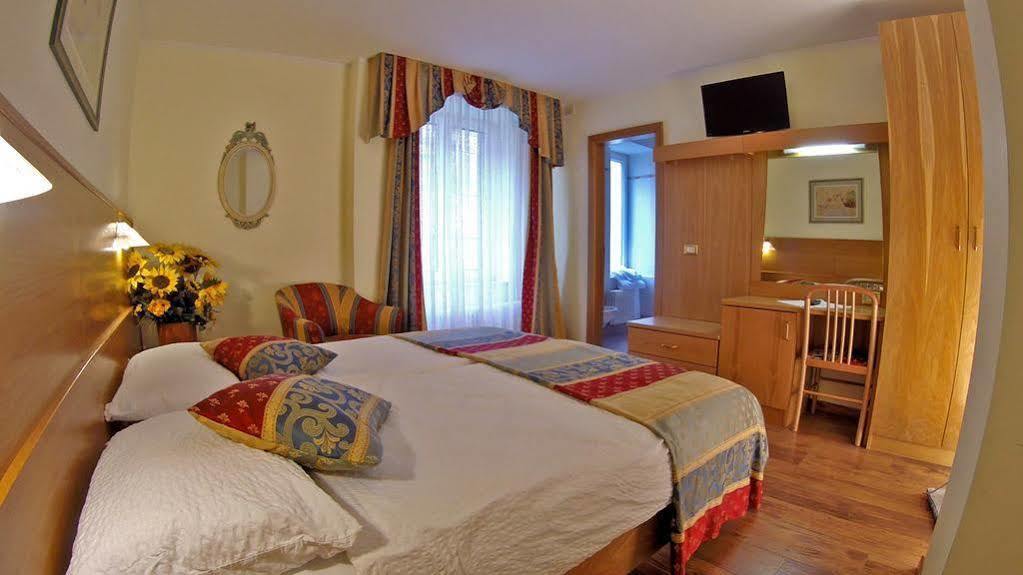 Hotel Olympia Molveno Eksteriør bilde